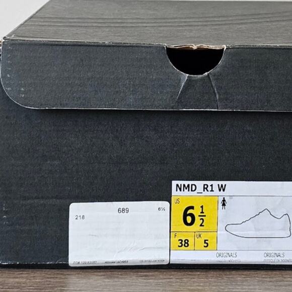 ADIDAS Women's NMD R1 Casual Sneakers Size 6.5 Blush NWT - Picture 7 of 7